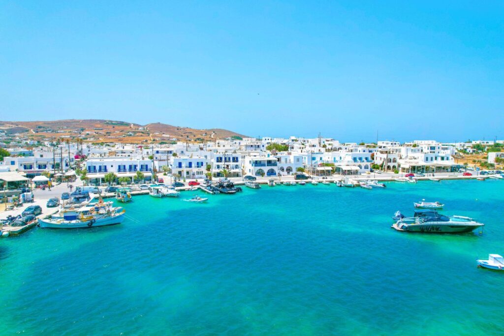 Antiparos-town1-3234203495