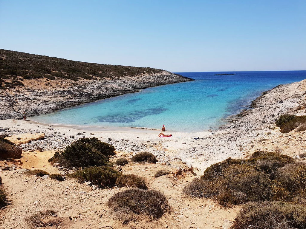 faneromeni-beach-antiparos-island-578718005