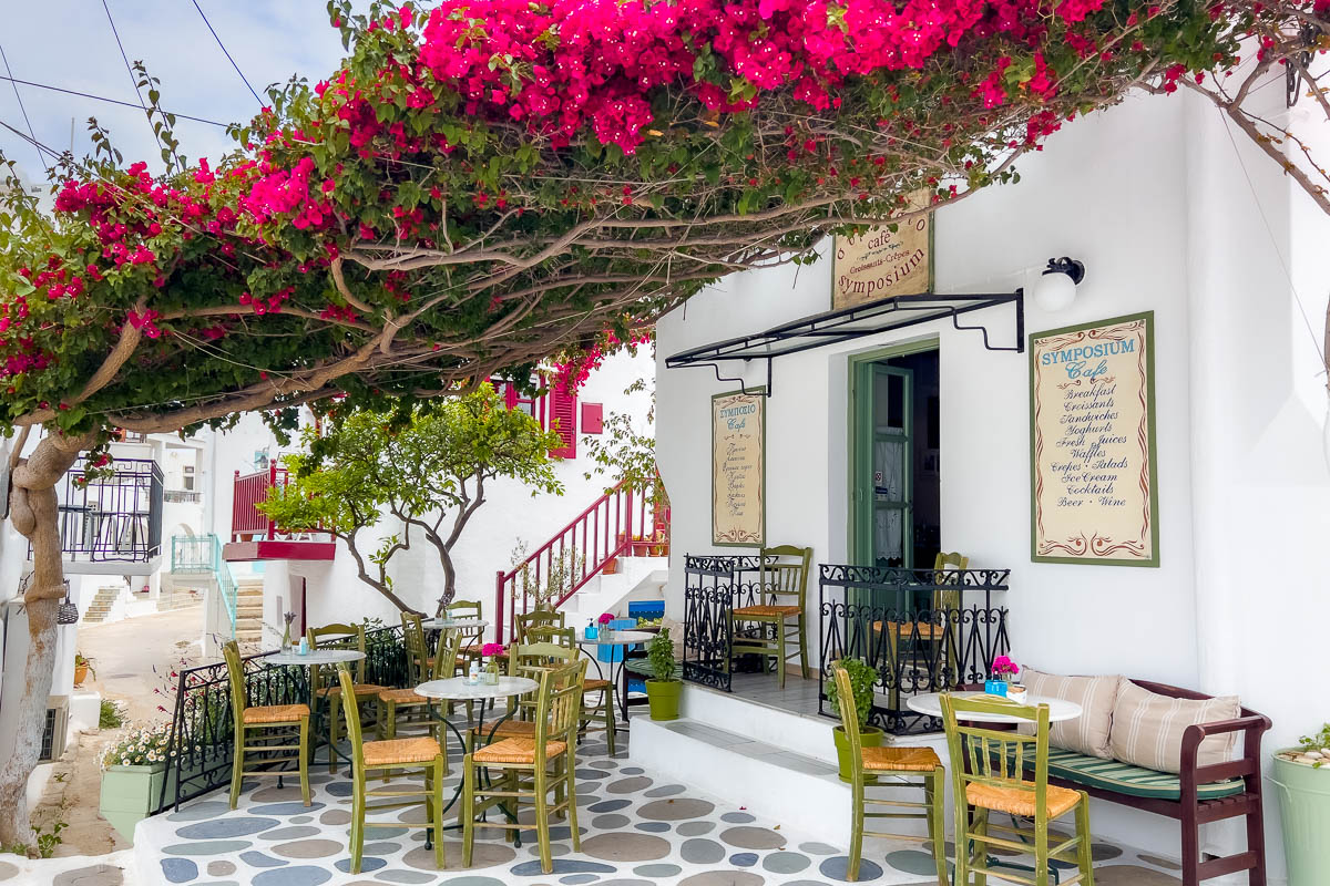 Cafe-Symposium-in-Parikia-Paros-1